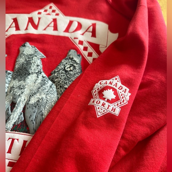 Vintage 90’s Canada North Crewneck with puff print wolves. Size XL - Picture 7 of 9